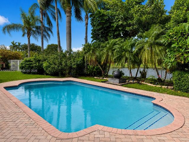 16445 Sapphire Place, Weston, FL 33331