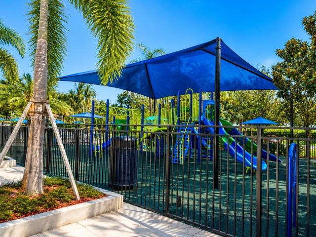 16445 Sapphire Place, Weston, FL 33331