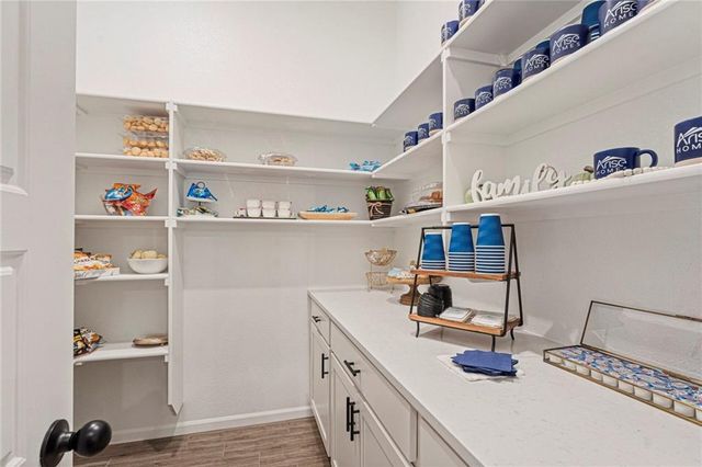 18520 W 195th Street, Spring Hill, KS 66083