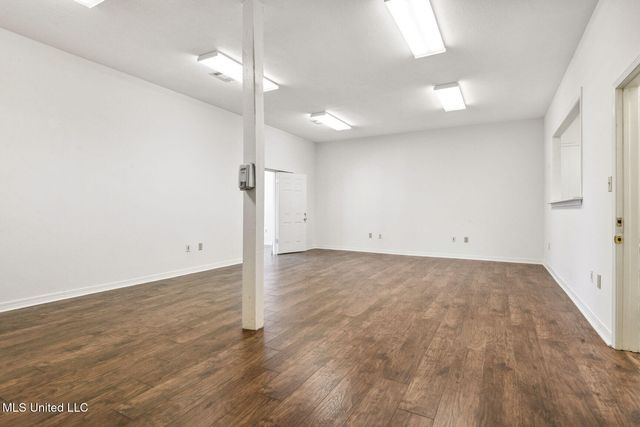 401 Highway 90, Bay Saint Louis, MS 39520