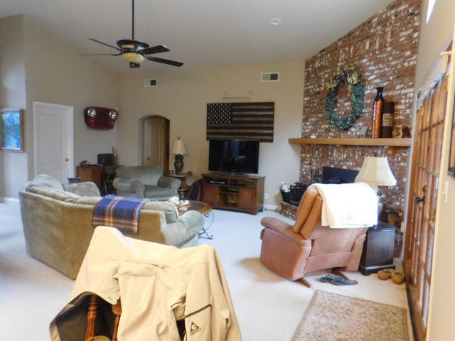 3215 Tragon Street, Madera, CA 93637