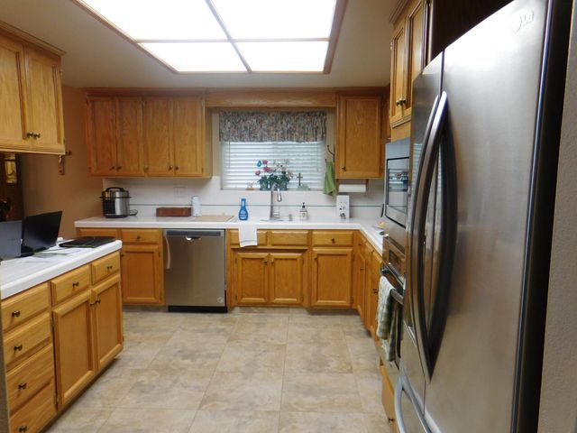 3215 Tragon Street, Madera, CA 93637