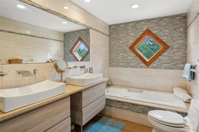 425 Cedar Point Drive E, Southold, NY 11971