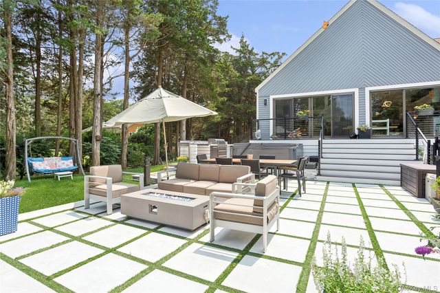 425 Cedar Point Drive E, Southold, NY 11971