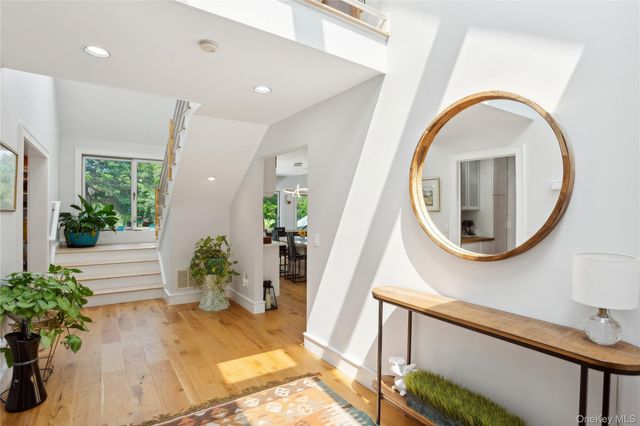 425 Cedar Point Drive E, Southold, NY 11971