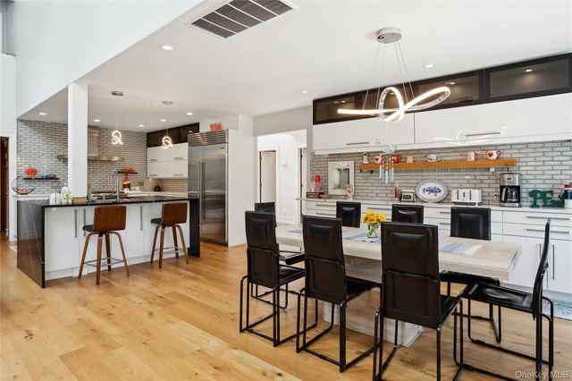 425 Cedar Point Drive E, Southold, NY 11971