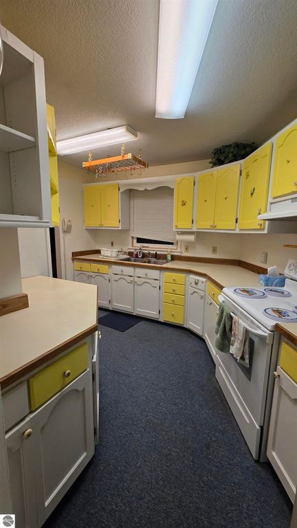 Image 19 of property listing at 971 Wintergreen, East Tawas, MI 48730