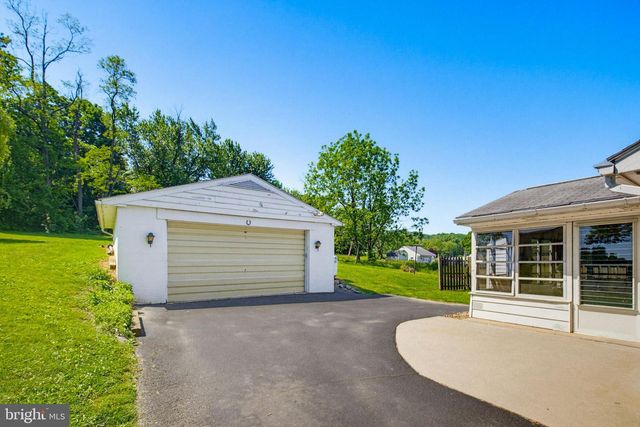 4066 MARIETTA AVE, Mt Joy, PA 17552