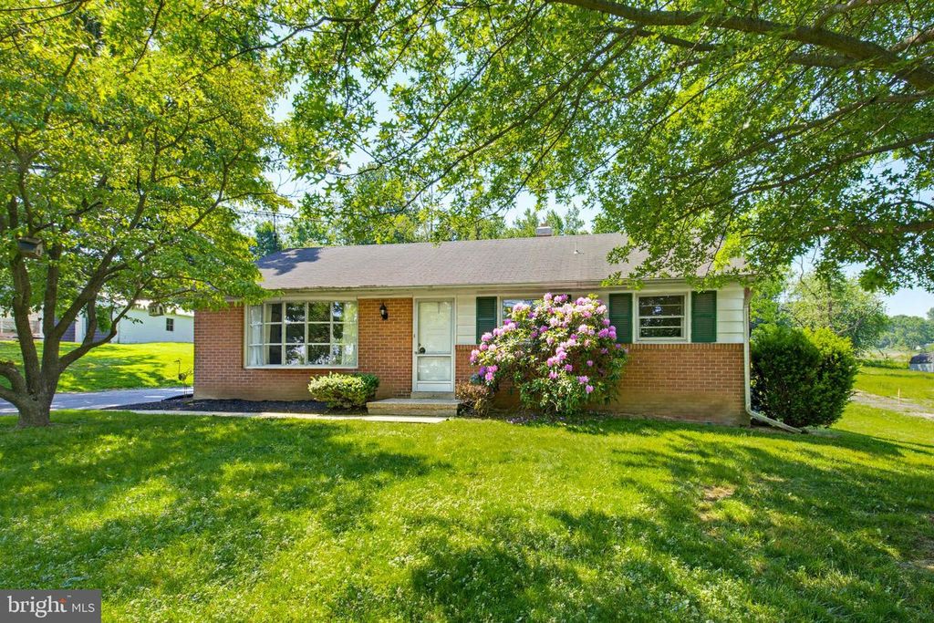 4066 MARIETTA AVE, Mt Joy, PA 17552