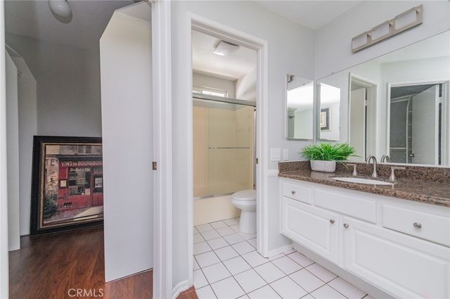 83 Huntington 278, Irvine, CA 92620