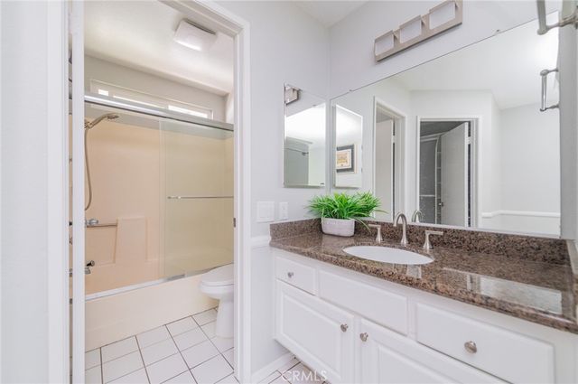 83 Huntington 278, Irvine, CA 92620