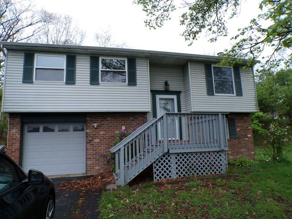 309 Larkwood Ct, Cranberry Twp, PA 16066