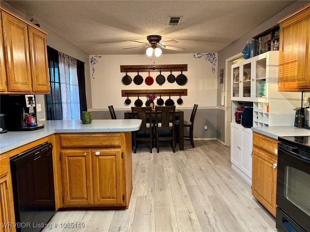 5101 Boys Ranch Road, Lavaca, AR 72941