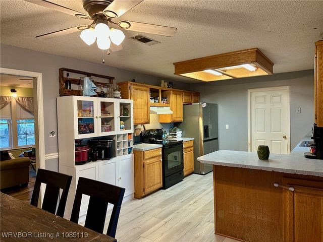 5101 Boys Ranch Road, Lavaca, AR 72941