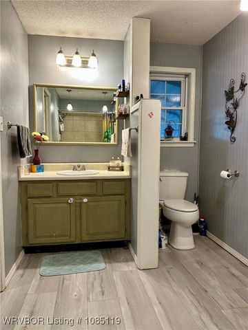 5101 Boys Ranch Road, Lavaca, AR 72941