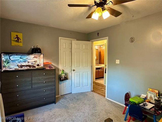 5101 Boys Ranch Road, Lavaca, AR 72941