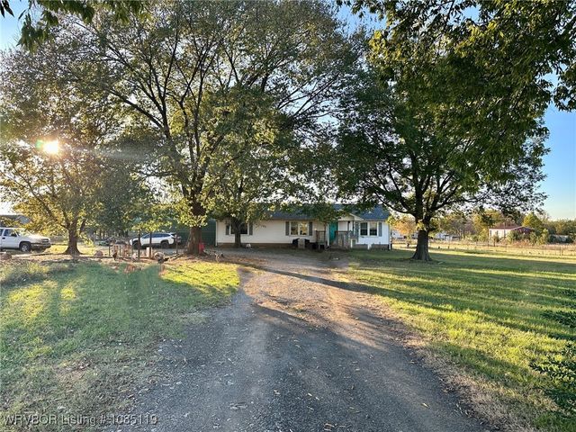 5101 Boys Ranch Road, Lavaca, AR 72941
