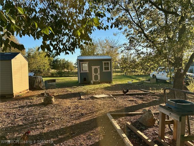 5101 Boys Ranch Road, Lavaca, AR 72941