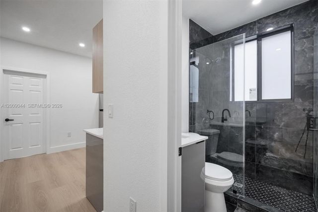 629 SW 10th Ave 6, Miami, FL 33130