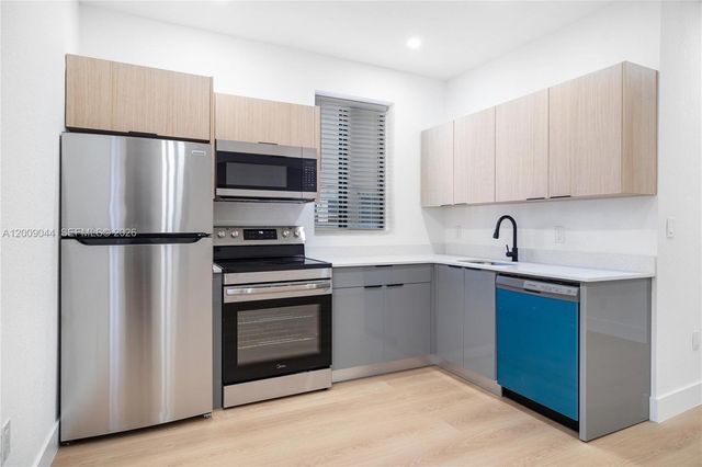 629 SW 10th Ave 6, Miami, FL 33130