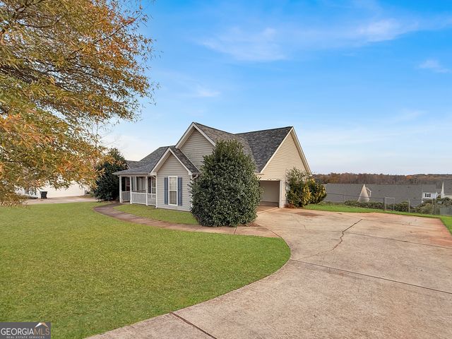 231 Ferguson Avenue, Locust Grove, GA 30248