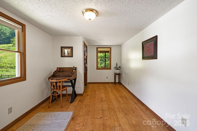 799 Fire Scald Road, Green Mountain, NC 28740