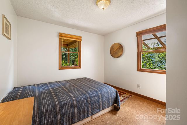 799 Fire Scald Road, Green Mountain, NC 28740