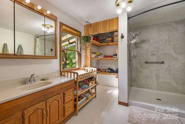 799 Fire Scald Road, Green Mountain, NC 28740