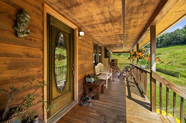 799 Fire Scald Road, Green Mountain, NC 28740