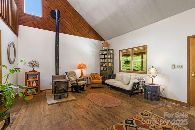 799 Fire Scald Road, Green Mountain, NC 28740