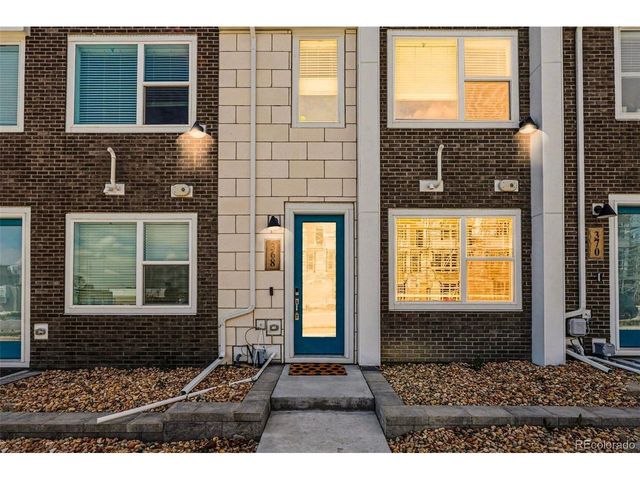 368 Geneva St, Aurora, CO 80010