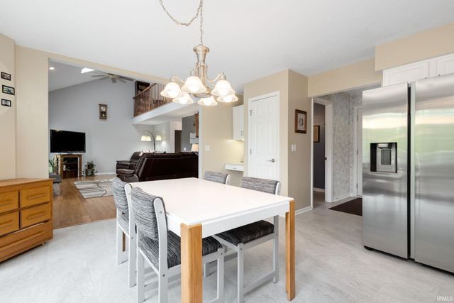 60506 Woodstock Drive, South Bend, IN 46614