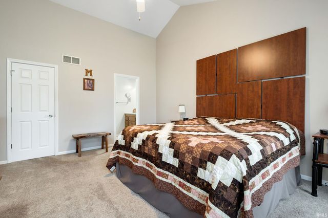 60506 Woodstock Drive, South Bend, IN 46614