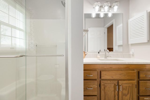 60506 Woodstock Drive, South Bend, IN 46614