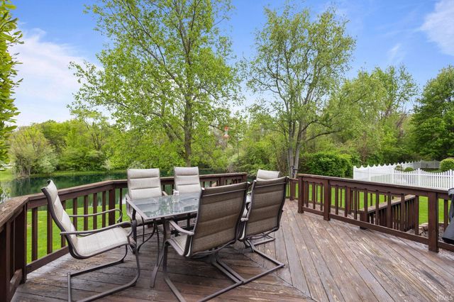 60506 Woodstock Drive, South Bend, IN 46614