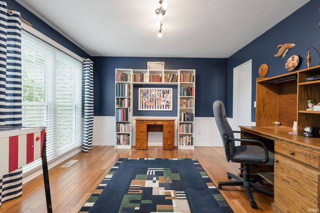 60506 Woodstock Drive, South Bend, IN 46614