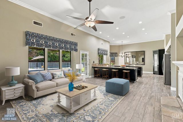1701 Sprucehaven Street, Bakersfield, CA 93312