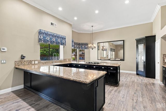 1701 Sprucehaven Street, Bakersfield, CA 93312