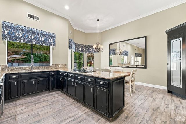1701 Sprucehaven Street, Bakersfield, CA 93312