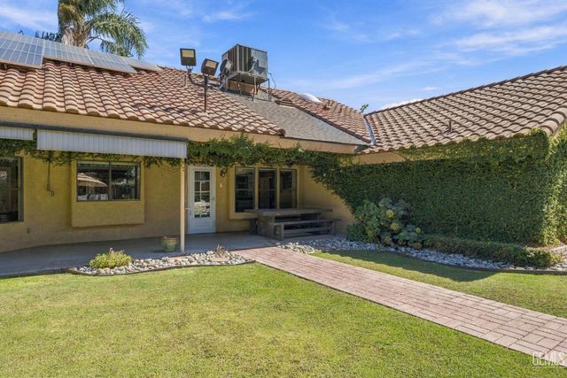 1701 Sprucehaven Street, Bakersfield, CA 93312