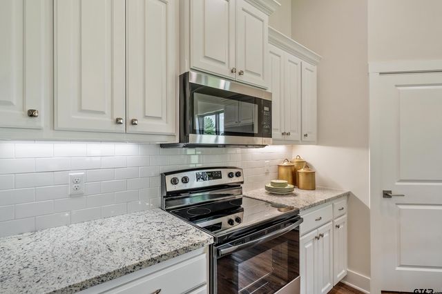 15055 High Country Acres Lane, Tyler, TX 75706