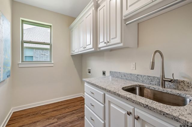 15055 High Country Acres Lane, Tyler, TX 75706