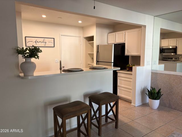 30 E Brown Road 1024, Mesa, AZ 85201