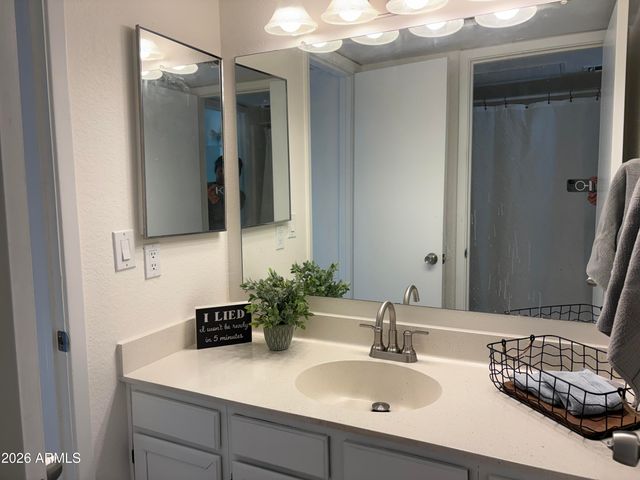 30 E Brown Road 1024, Mesa, AZ 85201