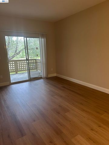 103 Tuscany Court, Hercules, CA 94547