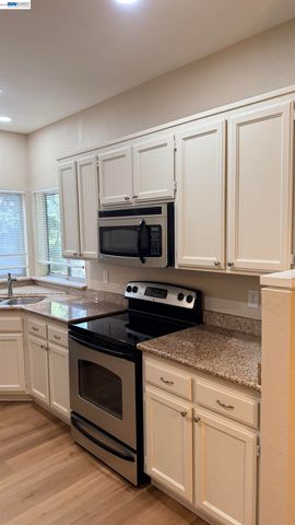 103 Tuscany Court, Hercules, CA 94547