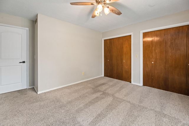 4034 N Danbury St, Bel Aire, KS 67220