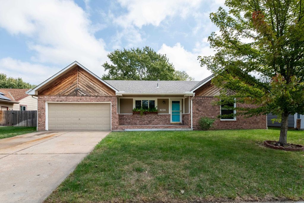 4034 N Danbury St, Bel Aire, KS 67220