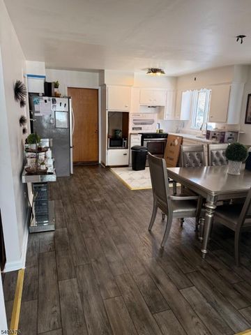 83 Wagaraw Blvd, Prospect Park Boro, NJ 07508