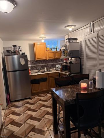 83 Wagaraw Blvd, Prospect Park Boro, NJ 07508